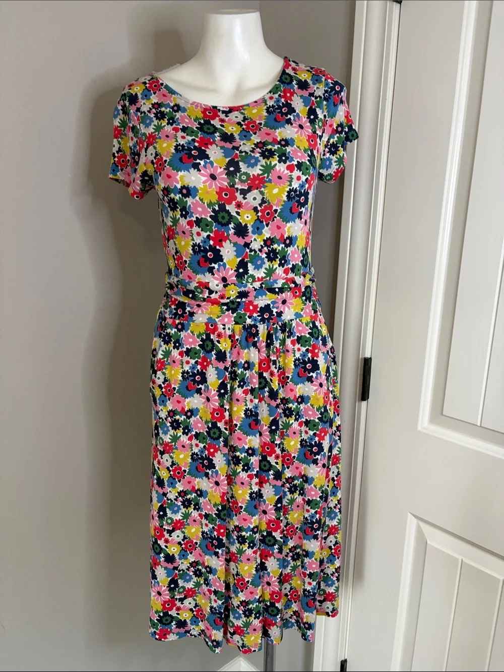 Boden Amelie Paintbox Ditsy Floral Jersey Dress Waistline ruching pockets Sz 6 - Picture 6 of 16